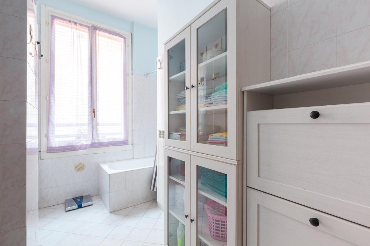Bnbutler Torelli - Grazioso E Luminoso Bilocale Apartamento Milão Exterior foto