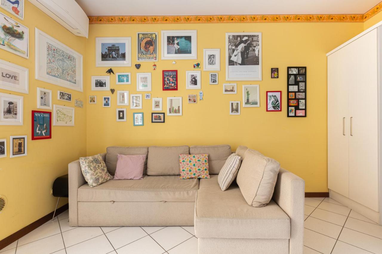 Bnbutler Torelli - Grazioso E Luminoso Bilocale Apartamento Milão Exterior foto