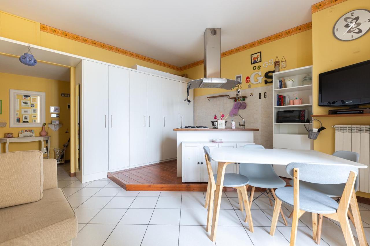 Bnbutler Torelli - Grazioso E Luminoso Bilocale Apartamento Milão Exterior foto